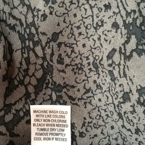 Converse One Star Small Faux Wrap Skirt with Pockets NWT - Picture 7 of 9